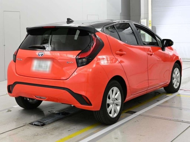 Toyota AQUA 2025 6968090-1