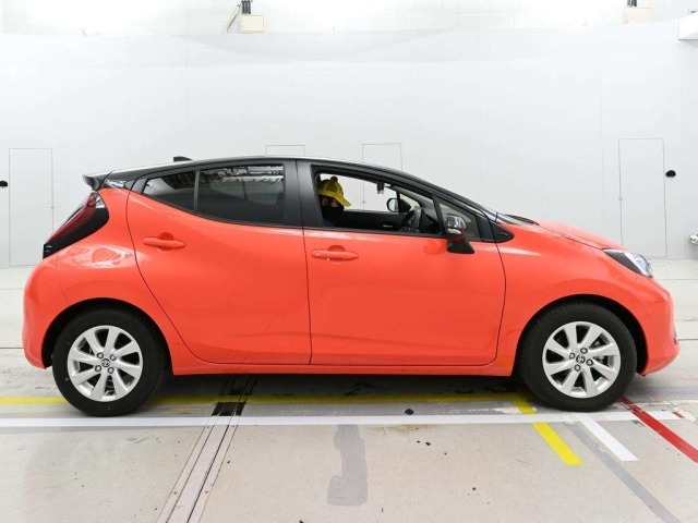 Toyota AQUA 2025 6968090-3