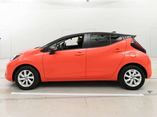 Toyota AQUA 2025 6968090-4