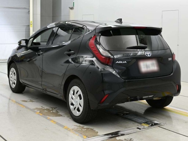 Toyota AQUA 2022 6968103-6