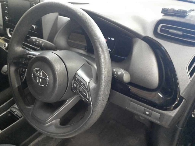Toyota AQUA 2022 6968103-9