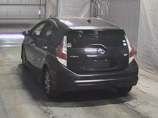 Toyota AQUA 2016 6968111-7