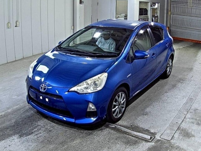 Toyota AQUA 2013 6968151-4