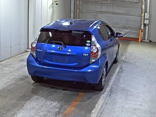 Toyota AQUA 2013 6968151-5