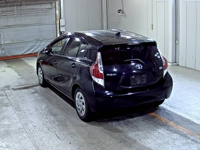 Toyota AQUA 2016 6968155-1