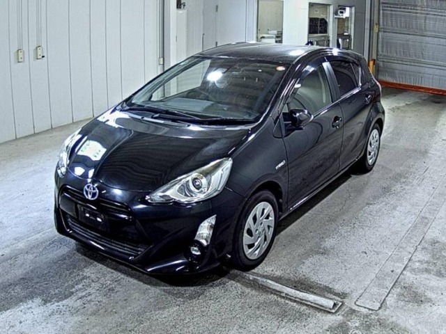 Toyota AQUA 2016 6968155-4