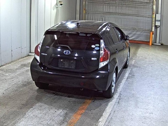 Toyota AQUA 2016 6968155-5