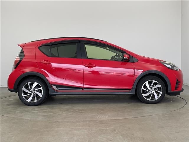 Toyota AQUA 2017 6968373-4
