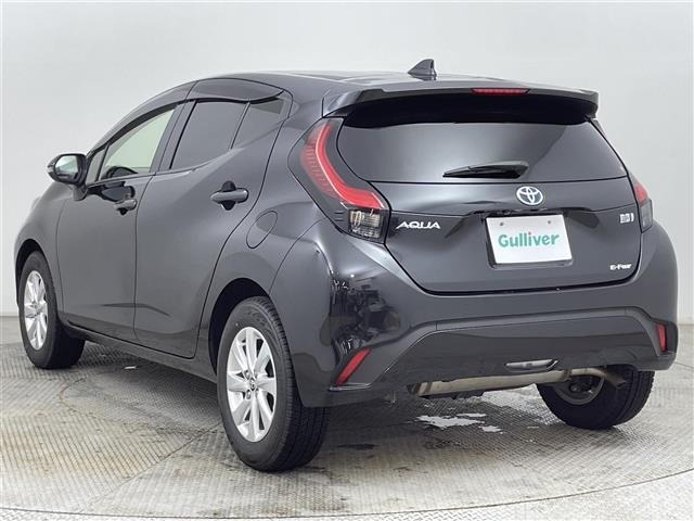 Toyota AQUA 2022 6968396-13