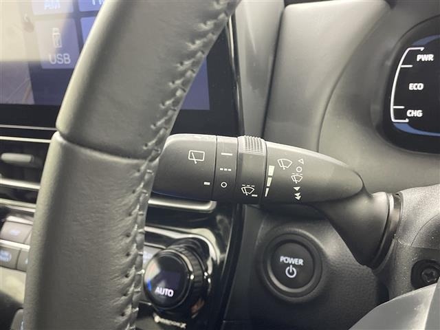 Toyota AQUA 2025 6968404-5