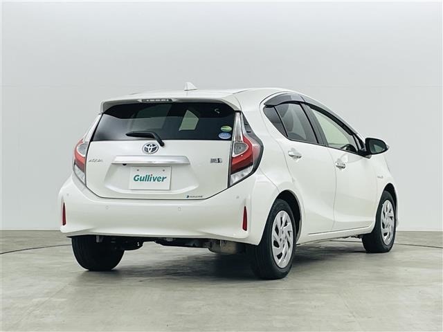 Toyota AQUA 2018 6968478-10