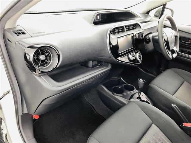 Toyota AQUA 2018 6968478-13