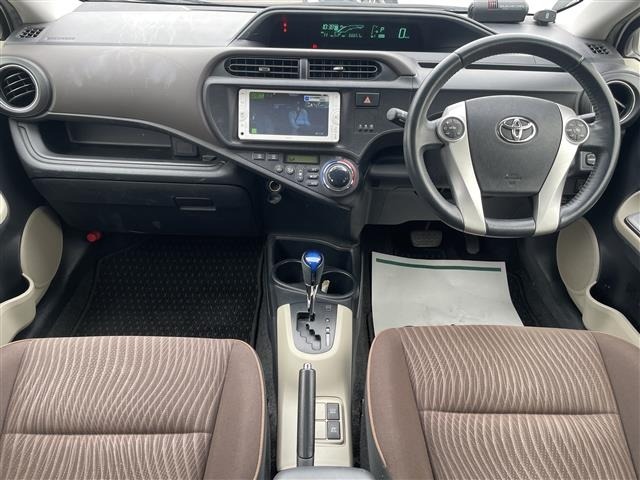 Toyota AQUA 2013 6968516-19