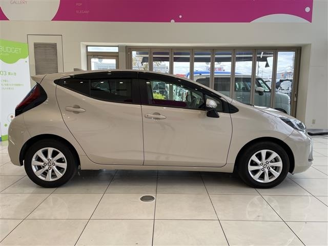 Toyota AQUA 2023 6968531-6
