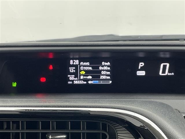 Toyota AQUA 2018 6968563-4
