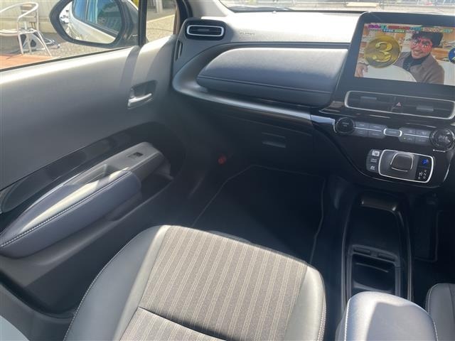 Toyota AQUA 2024 6968592-1