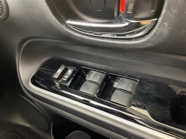 Toyota AQUA 2018 6968597-1