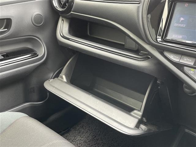 Toyota AQUA 2017 6968606-9