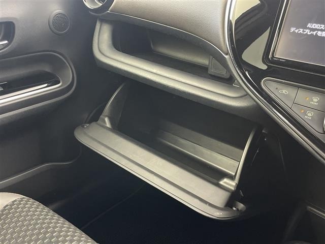 Toyota AQUA 2018 6968649-8