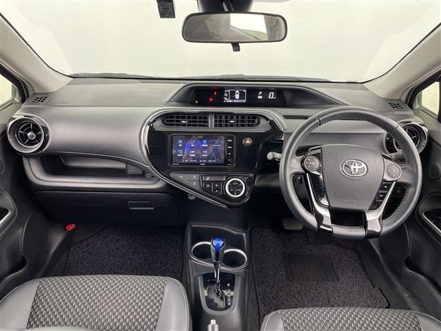 Toyota AQUA 2018 6968655-14