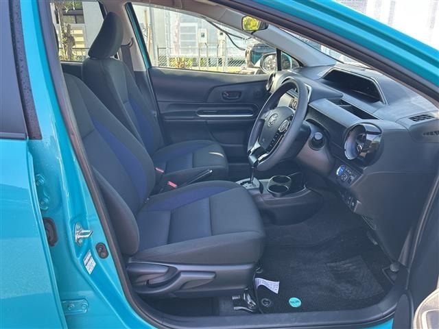 Toyota AQUA 2018 6968673-6