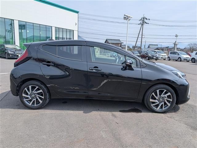 Toyota AQUA 2023 6968703-11