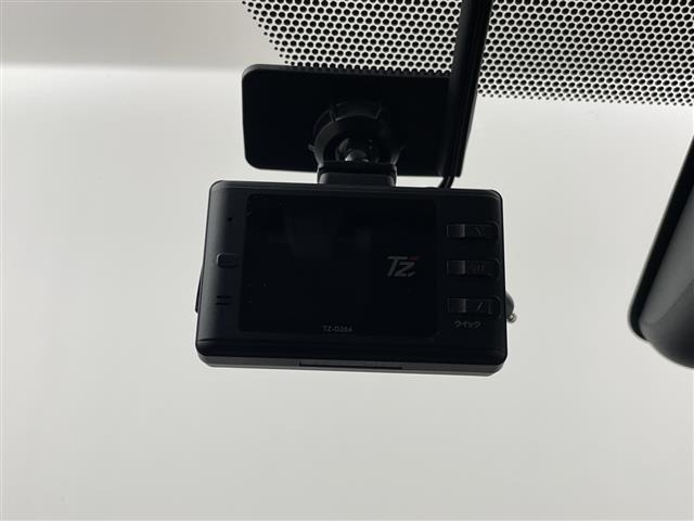 Toyota AQUA 2022 6968718-19