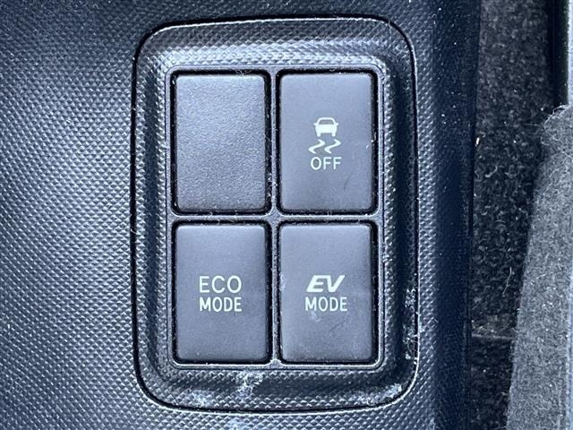 Toyota AQUA 2015 6968738-1