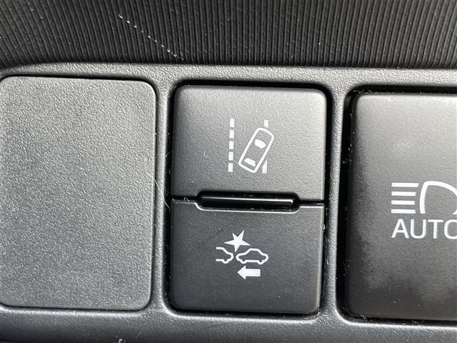Toyota AQUA 2017 6968755-7