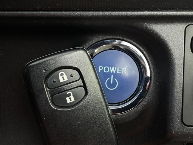 Toyota AQUA 2015 6968774-5