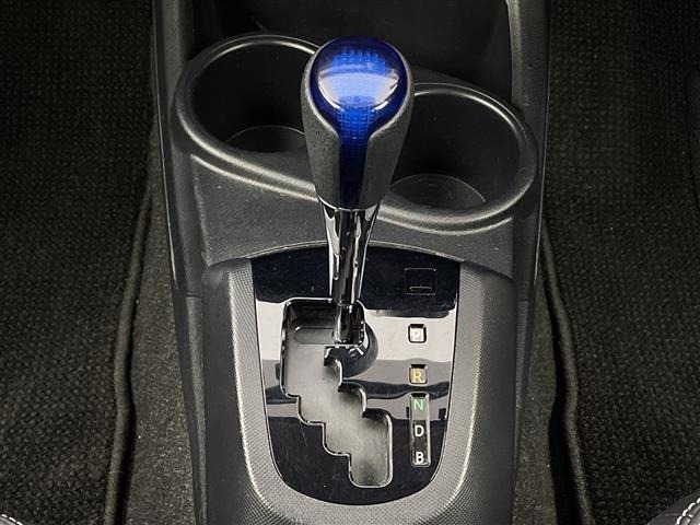 Toyota AQUA 2015 6968777-11