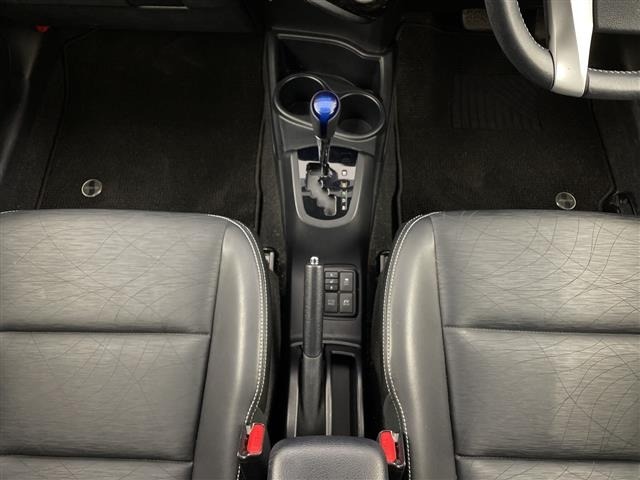 Toyota AQUA 2015 6968777-12