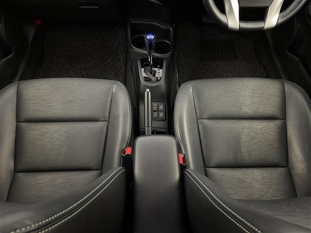 Toyota AQUA 2015 6968779-4