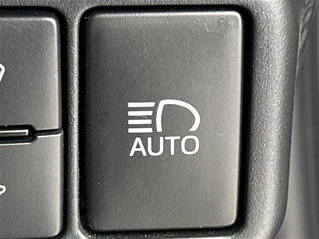 Toyota AQUA 2018 6968782-1