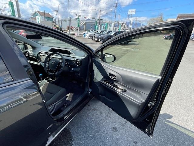 Toyota AQUA 2017 6968786-11