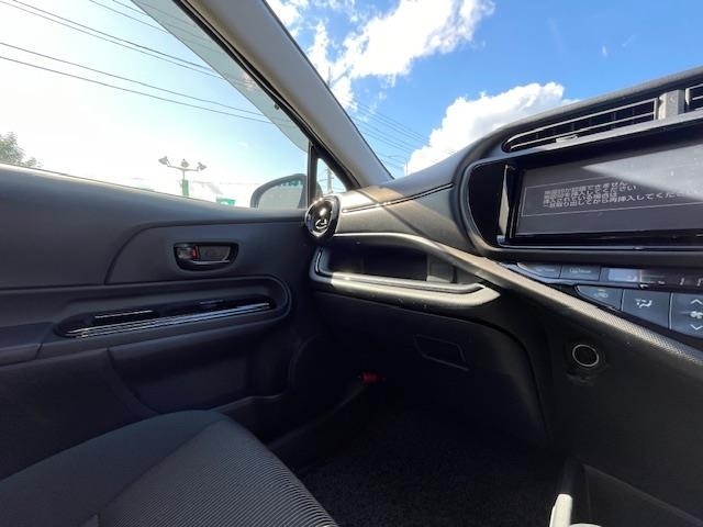 Toyota AQUA 2017 6968786-15