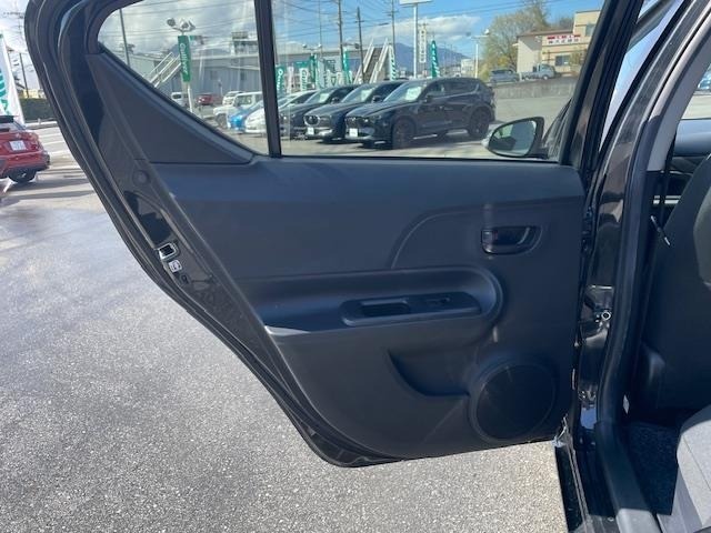 Toyota AQUA 2017 6968786-4
