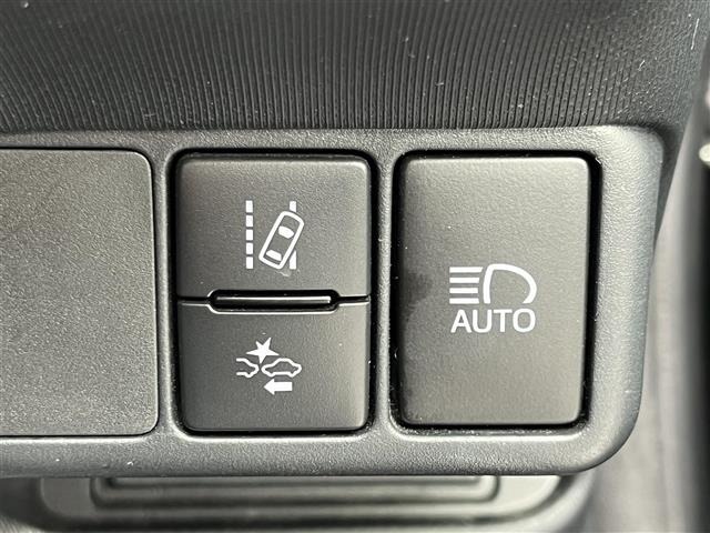 Toyota AQUA 2018 6968871-1