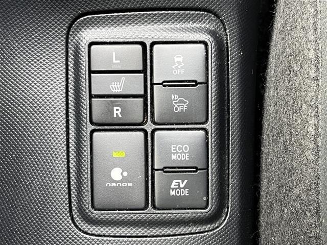 Toyota AQUA 2018 6968871-3
