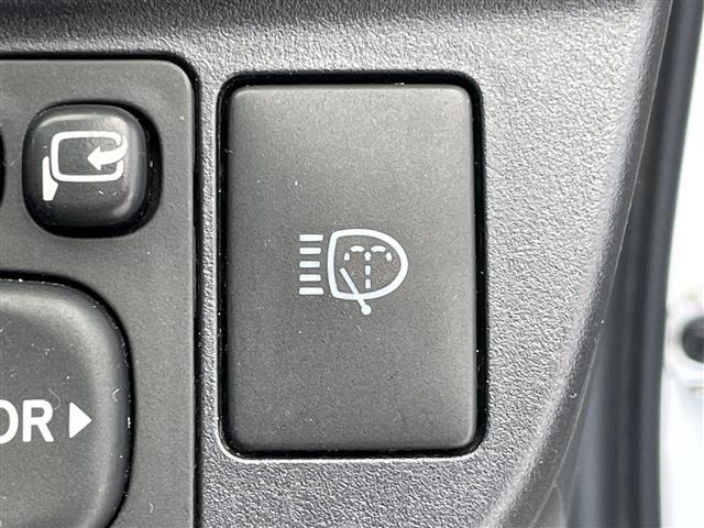 Toyota AQUA 2013 6968914-23