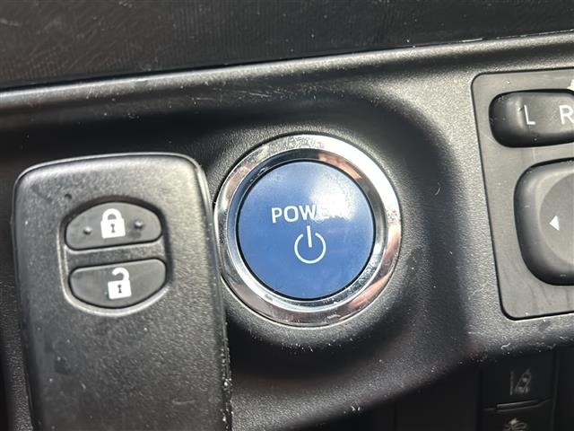 Toyota AQUA 2017 6968924-19