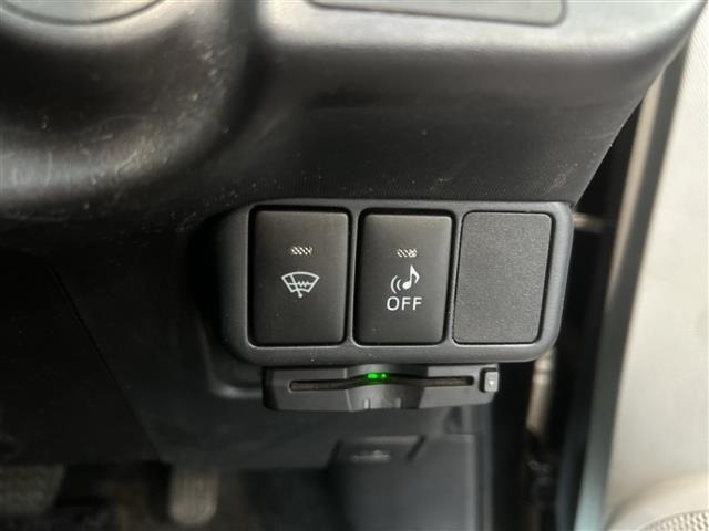 Toyota AQUA 2013 6968929-18