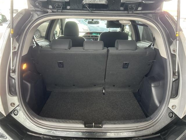Toyota AQUA 2013 6968929-6