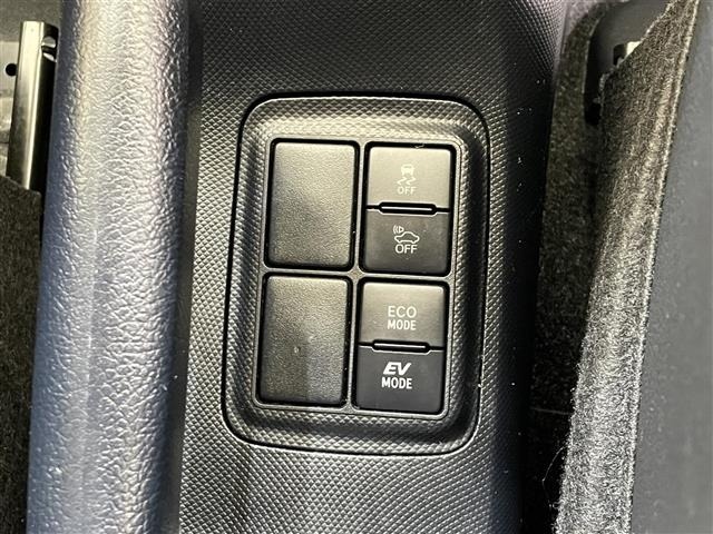 Toyota AQUA 2017 6968936-9