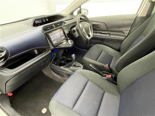 Toyota AQUA 2015 6968973-6