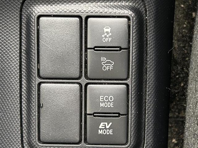 Toyota AQUA 2018 6969002-23