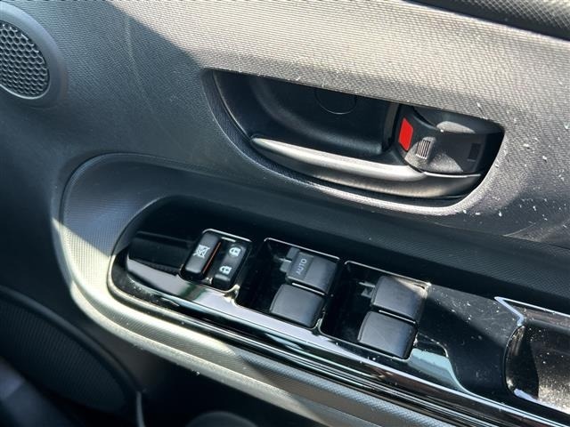 Toyota AQUA 2018 6969019-20
