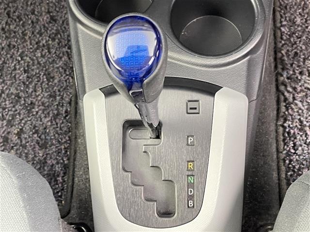 Toyota AQUA 2013 6969031-2