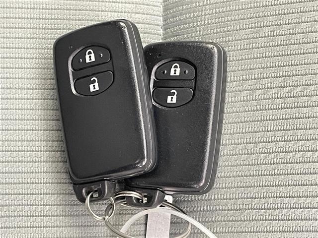 Toyota AQUA 2013 6969031-6
