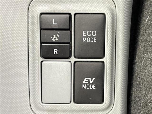 Toyota AQUA 2013 6969031-8